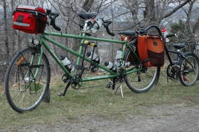 The tandem towing the trailercycle